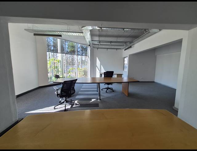 61M² OFFICE TO LET IN RIVONIA